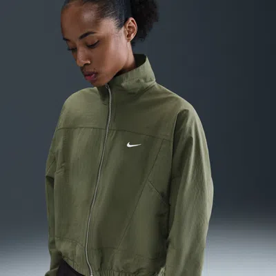Nike Women's  Sportswear Everything Wovens Oversized Repel Uv Protection Jacket In Green