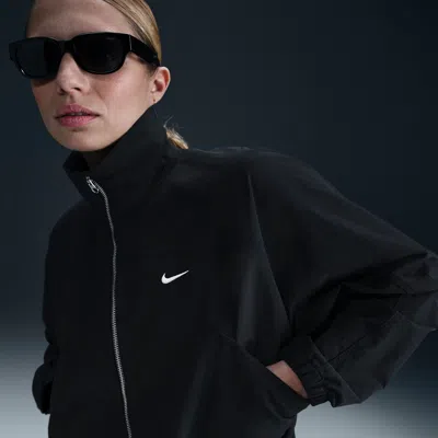 NIKE WOMEN'S  SPORTSWEAR EVERYTHING WOVENS OVERSIZED REPEL UV PROTECTION JACKET,1015666929
