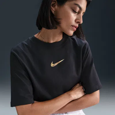 Nike Women's  Sportswear Loose Short-sleeve Graphic T-shirt