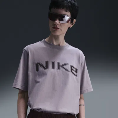 Nike Women's  Sportswear Loose Short-sleeve Graphic T-shirt In Grey