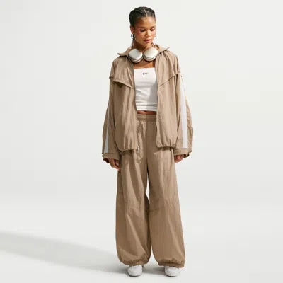 Nike Women's  Sportswear Oversized High-waisted Balloon Track Pants In Brown
