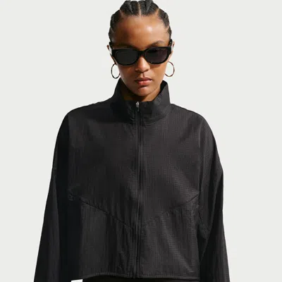 Nike Women's  Sportswear Oversized Lightweight Ripstop Jacket In Black