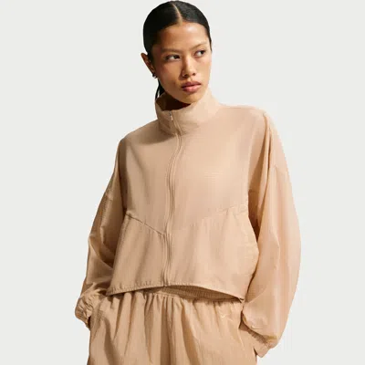 Nike Women's  Sportswear Oversized Lightweight Ripstop Jacket In Brown