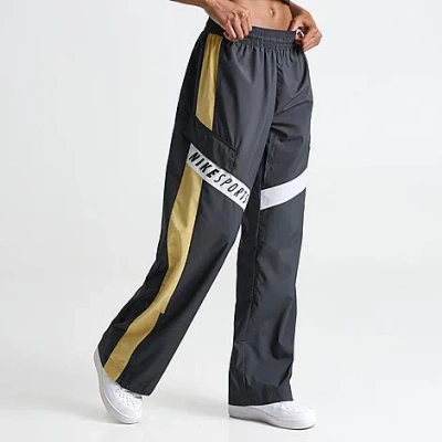 Nike Women's Sportswear Oversized Woven Pants Size Medium Nylon/polyester In Multi