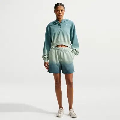 Nike Women's  Sportswear Phoenix Fleece Mid-rise Shorts In Green