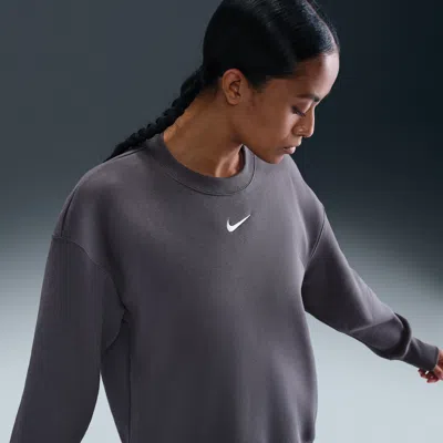 Nike Women's  Sportswear Phoenix Fleece Oversized Crew-neck Sweatshirt