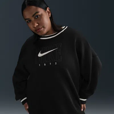 Nike Women's  Sportswear Phoenix Fleece Oversized Graphic Crew-neck Sweatshirt (plus Size) In Black