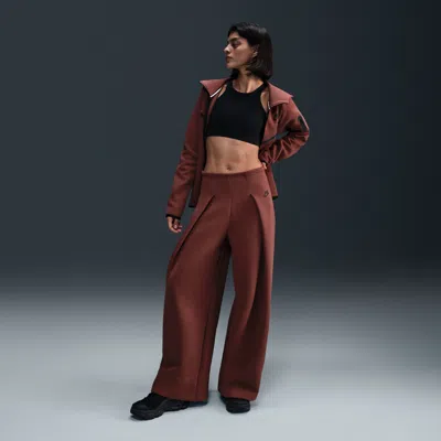 Nike Women's  Sportswear Tech Fleece High-waisted Pleated Pants In Brown
