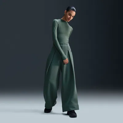Nike Women's  Sportswear Tech Fleece High-waisted Pleated Pants In Vintage Green/black 