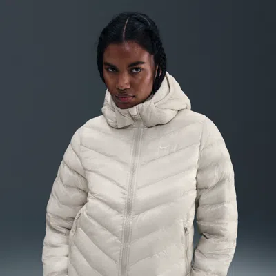 Nike Women's  Sportswear Windpuffer Therma-fit Hooded Puffer In Gray