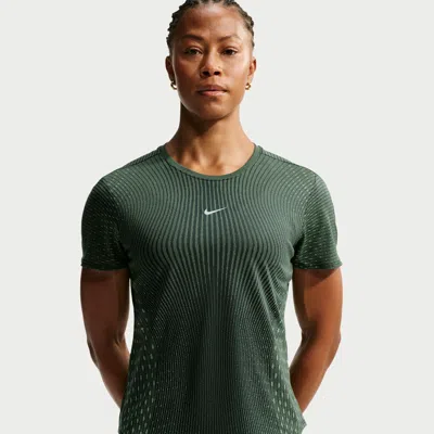 Nike Women's Swift Aero-fit Short-sleeve Running Top In Black
