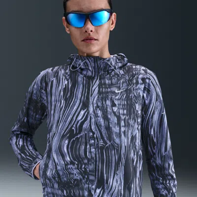 Nike Women's Swift Repel Uv Printed Running Jacket In Blue