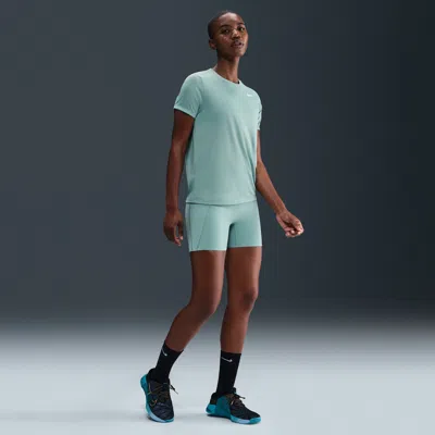 Nike Women's Universa Medium-support High-waisted 5" Biker Shorts With Pockets