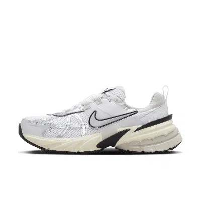 NIKE WOMEN'S V2K RUN SHOES,1012664384