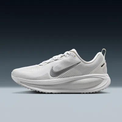 Nike Women's Vomero 18 Road Running Shoes