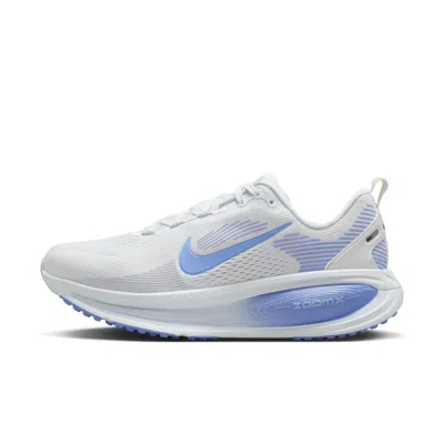 Nike Women's Vomero 18 Road Running Shoes (extra Wide) In White