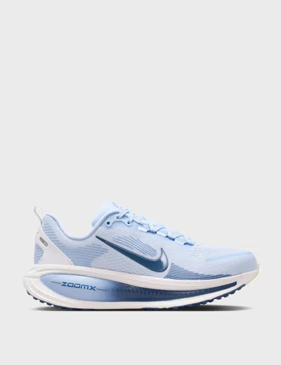 Nike Women's Vomero 18 Running Shoes In Blue