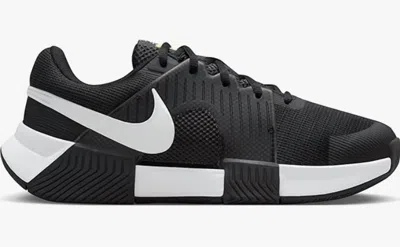 NIKE WOMEN'S ZOOM GP CHALLENGE 1 HC SHOES IN BLACK/WHITE