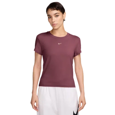 Nike Womens Chill Knit Crop In Burgundy