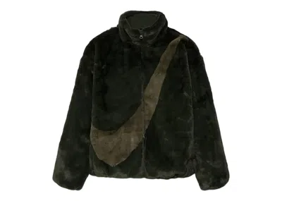 Pre-owned Nike Womens Faux Fur Oversized Swoosh Logo Jacket In Carbon Green/medium Olive