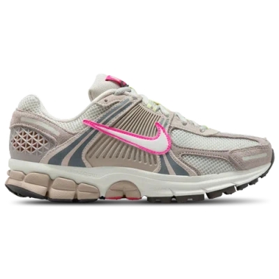 NIKE WOMENS NIKE VOMERO 5