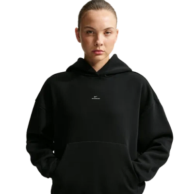 Nike Womens Therma-fit Standard Issue Brush Pullover Hoodie In Black