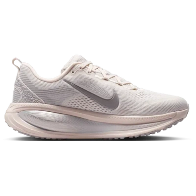 Nike Womens Vomero 18 Se In White