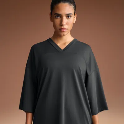 Nike Women'sskims Airy Oversized V-neck T-shirt In Black