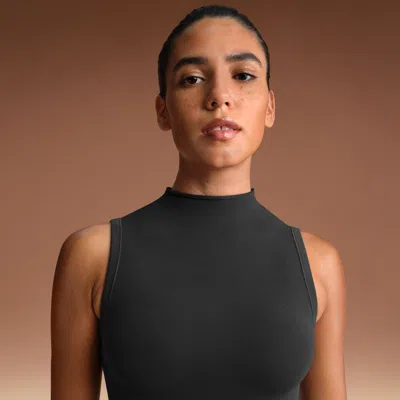 Nike Women'sskims Vintage Seamless Mock-neck Long-line Bra In Black