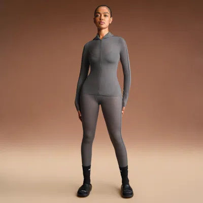 Nike Women'sskims Weightless Layers High-waisted V-panel Leggings In Gray