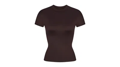 Pre-owned Nike X Skims Women's Shine Short Sleeve Mock Neck Top In Phoenix In Red
