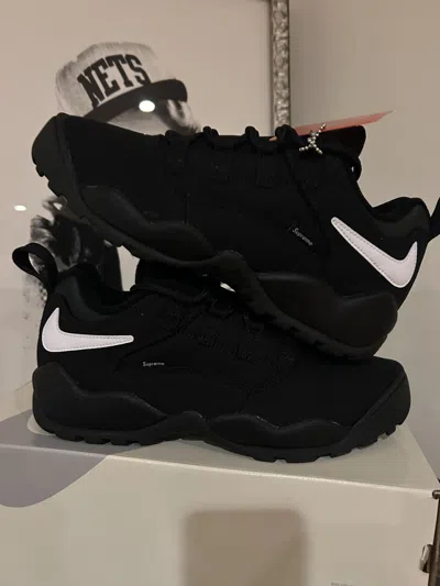 Pre-owned Nike X Supreme Nike Sb Darwin Low Black Size 9.5 Shoes