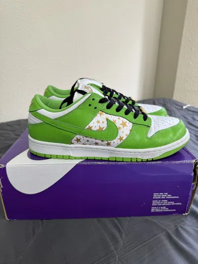 Pre-owned Nike X Supreme Nike Sb Dunk Low Shoes In White/green
