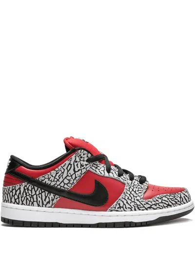 Nike Dunk Low Premium Sb Sneakers In Red