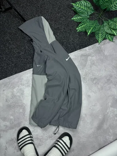 Pre-owned Nike X Vintage Nike Windbreaker With Drawstring Y2k Gorpcore Style In Grey