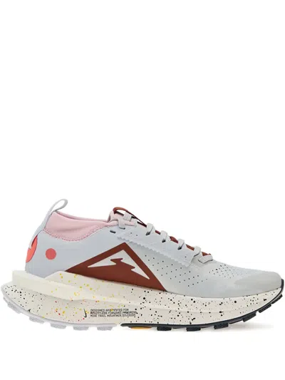 Nike Zegama 2 Perforated Low-top Sneakers In Gray