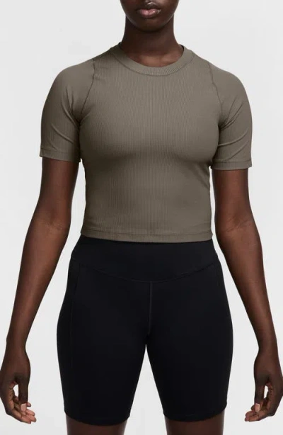 Nike Zenvy Dri-fit Rib T-shirt In Mink Brown/white