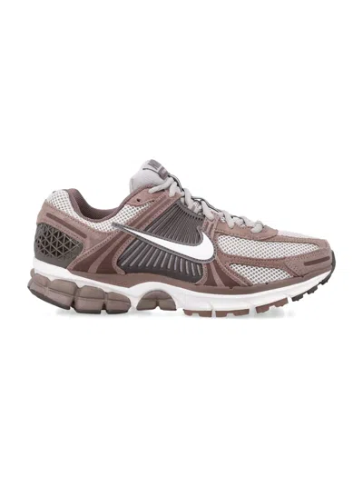 NIKE NIKE ZOOM VOMERO 5