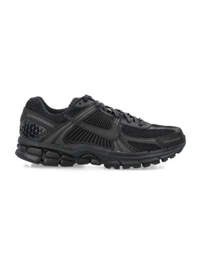 Nike Zoom Vomero 5 In Black