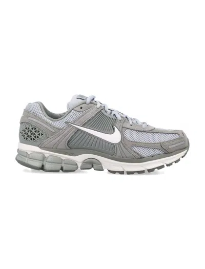 Nike Zoom Vomero 5 In Gold