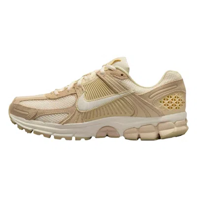 NIKE ZOOM VOMERO 5 BEACH/SAIL-LIGHT KHAKI-PALE IVORY HQ0458-200 WOMEN'S