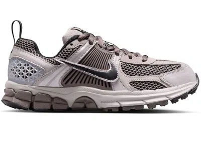 Pre-owned Nike Zoom Vomero 5 Black Sneakers In College Grey/cave Stone/metallic Silver