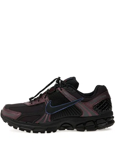 Nike Zoom Vomero 5 Low-top Sneakers In Black