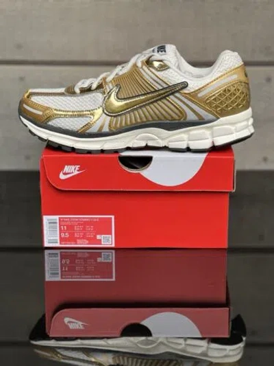 Pre-owned Nike Zoom Vomero 5 Metallic Gold Hf7723-001 Size W11/m9.5 In Hand