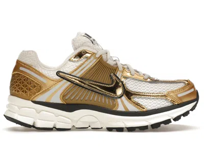 Pre-owned Nike Zoom Vomero 5 Metallic Gold Sneakers Logo Retro Running Trainers Women Size