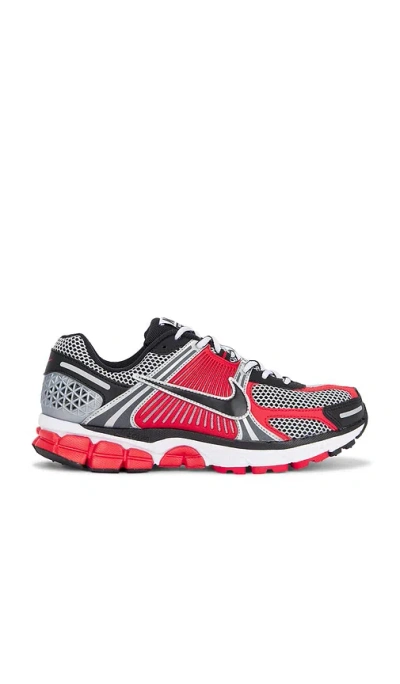 NIKE ZOOM VOMERO 5