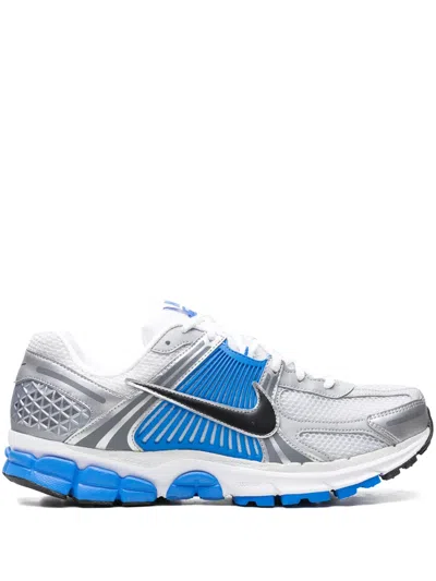 Nike Zoom Vomero 5 Sneakers In White And Blue