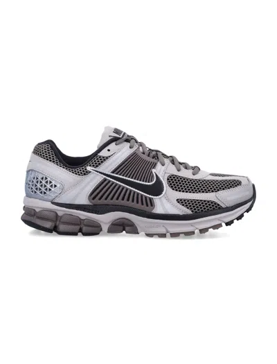 Nike Zoom Vomero 5 Premium Sneakers In Metallic