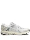 Nike Air Zoom Vomero 5 Sneakers In White And Gray In Weiss