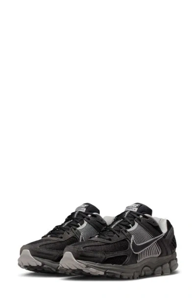 Nike Zoom Vomero 5 Premium Sneaker In Black